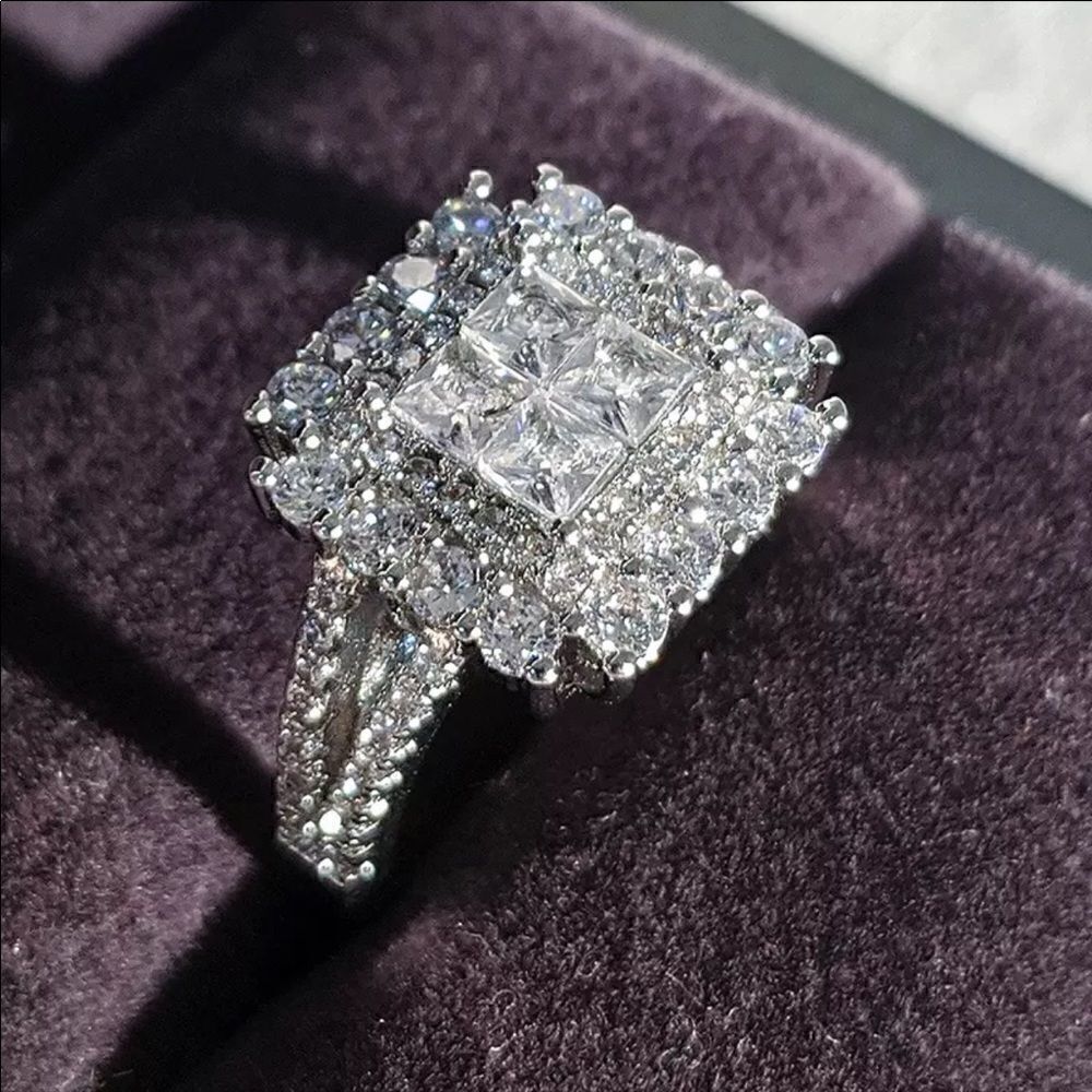 2.57ct Princess Cut Diamonds Rings - Picture 5 of 6